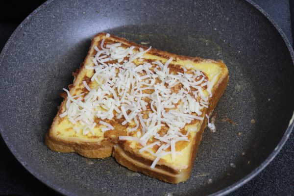 おうちごはんのマンネリ脱却!簡単カフェ風「ツナメルトフレンチトースト」