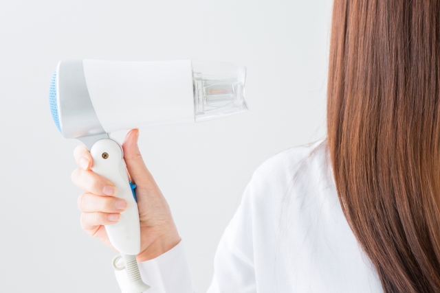 使わなきゃもったいない！ドライヤーの「冷風機能」活用のススメ