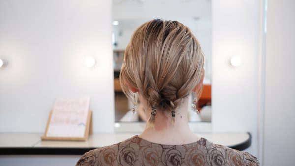 stay homeで伸びっぱなしの髪をレスキュー！「首元すっきり」ヘアアレンジ