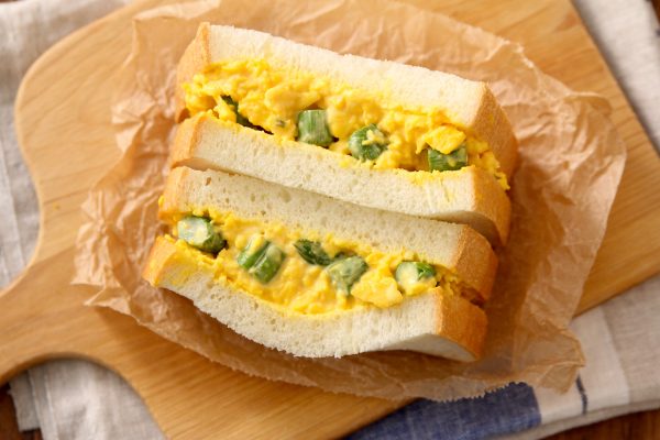 ゆで卵いらずだから簡単！半熟とろふわ「アスパラたまごサンド」