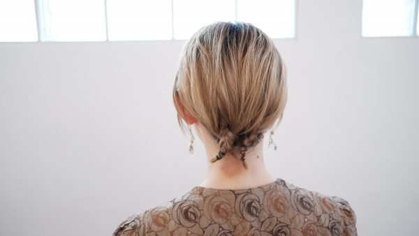 stay homeで伸びっぱなしの髪をレスキュー！「首元すっきり」ヘアアレンジ
