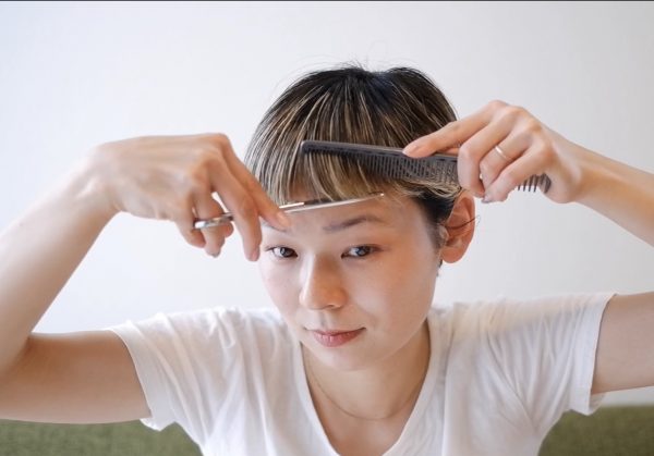 サロンに行けず髪が伸びっぱなし…「前髪セルフカット」の方法