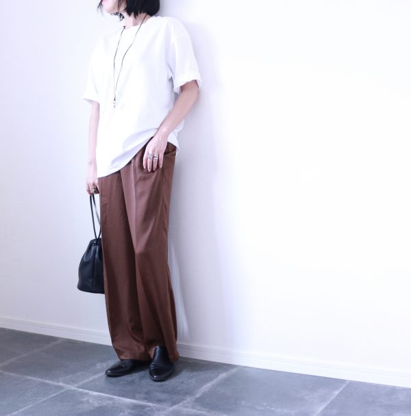 定番こそ更新しよう!Uniqlo Uのメンズ「白Tシャツ」着回しコーデ