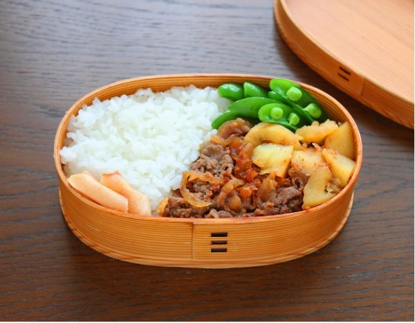 旨味しみしみ!「汁なし肉じゃが」「スナップえんどうのレンジ蒸し」2品弁当