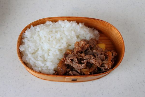 2品弁当の詰め方