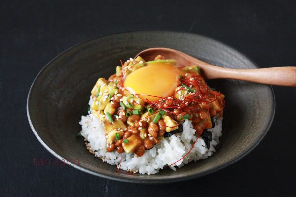 混ぜてのせるだけ!5分で簡単「納豆アボユッケ丼」