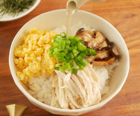 市販のサラダチキン＋レンジで簡単！お手軽「鶏飯（けいはん）」♪