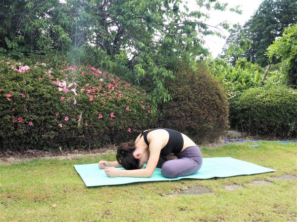むくみ、重ダル、不眠の原因！「下半身の冷え」を解消する朝ストレッチ