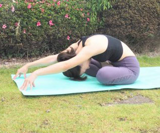 むくみ、重ダル、不眠の原因！「下半身の冷え」を解消する朝ストレッチ