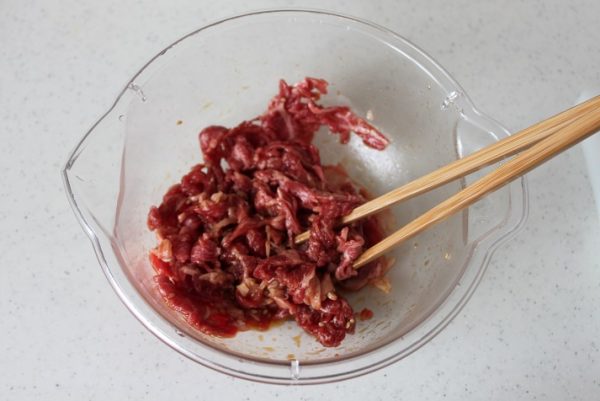 お肉