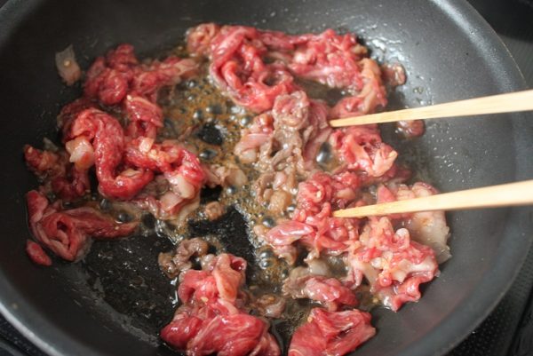 お肉