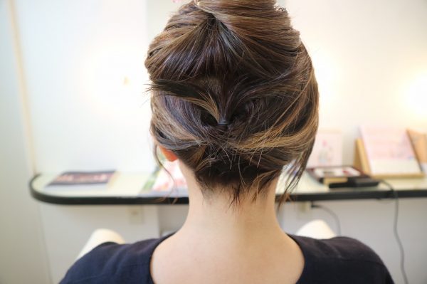 伸ばしかけボブでもOK！「襟足すっきり」お団子ヘアアレンジ