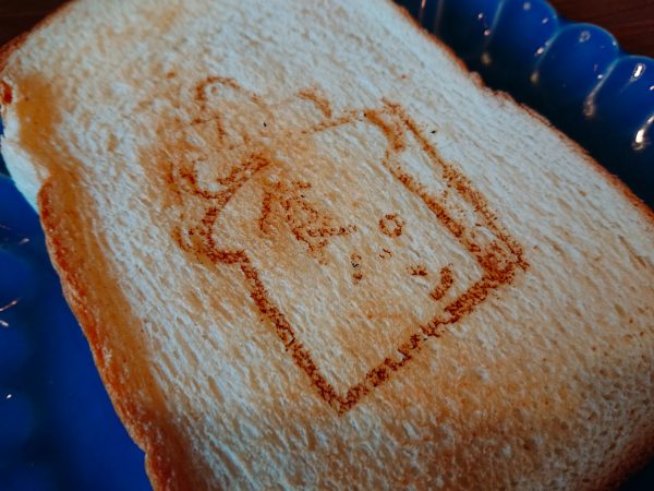 【大阪】レトロで新しい!「クリームソーダ」付きモーニング♪@cafe太陽ノ塔本店