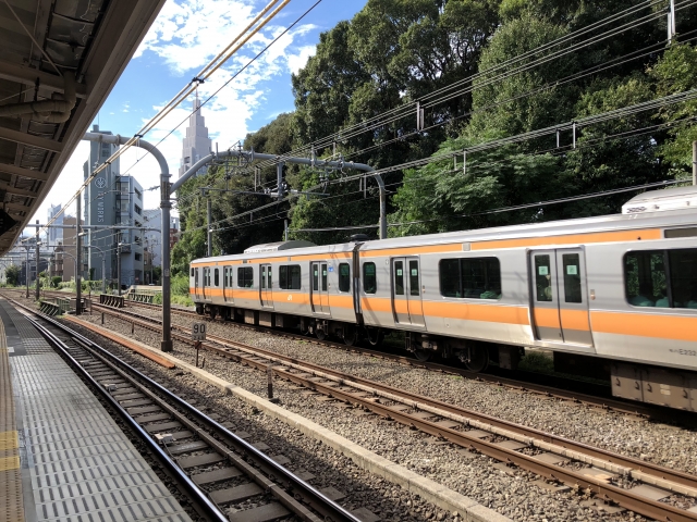 「新宿行き」を3単語の英語で言うと？