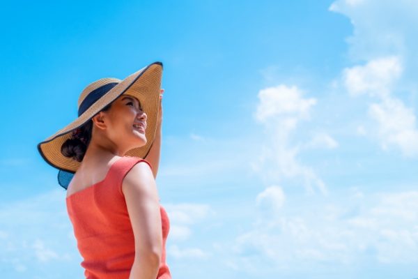 バカンス中の女性