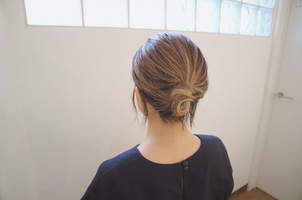 伸ばしかけボブでもOK！「襟足すっきり」お団子ヘアアレンジ