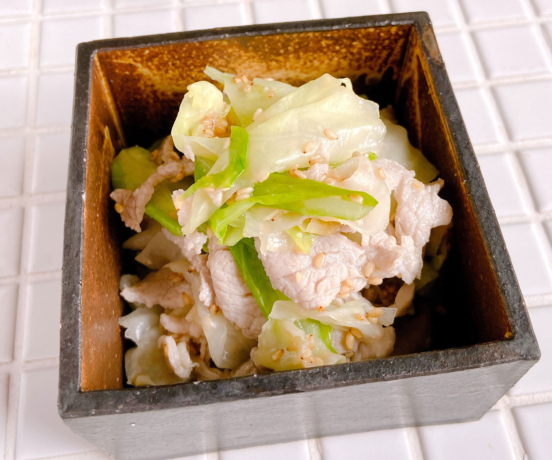 食欲そそる簡単作り置き！「冷しゃぶとキャベツのごま味噌和え」