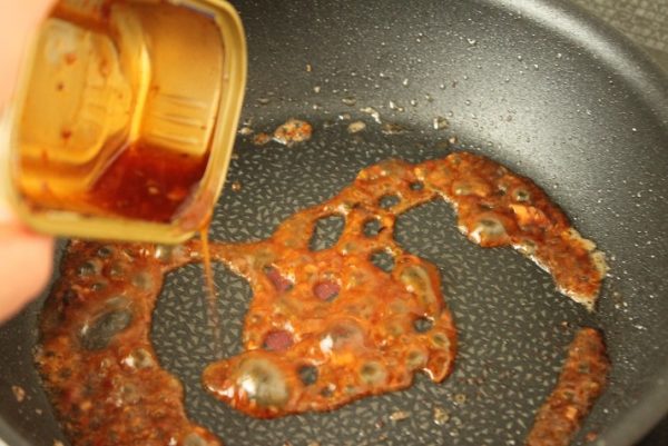 サンマ缶の汁