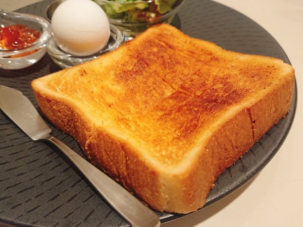 【大阪】駅直結!厚切りトーストの王道モーニング@金星パスタカフェ
