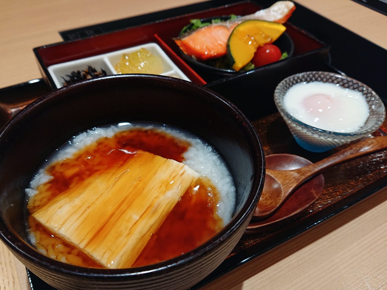 【大阪】伊丹空港で堪能！出汁の効いた和の“ソラアサ”朝食＠美々卯
