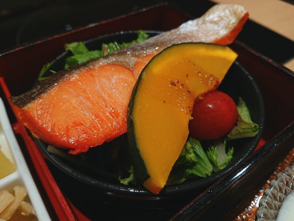 【大阪】伊丹空港で堪能!出汁の効いた和の“ソラアサ”朝食@美々卯