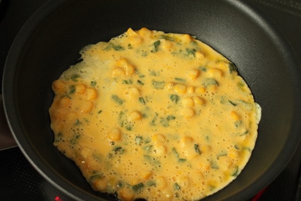 つぶつぶコーンの薄焼き卵