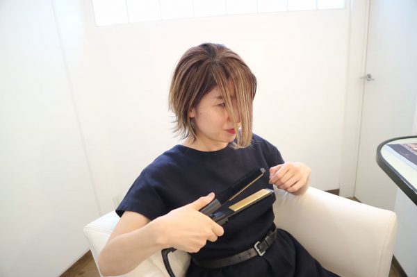小顔見え効果あり!短めボブ向け「ストレートアイロン」スタイリング術♪