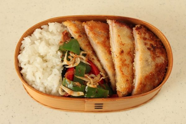 2品弁当の詰め方