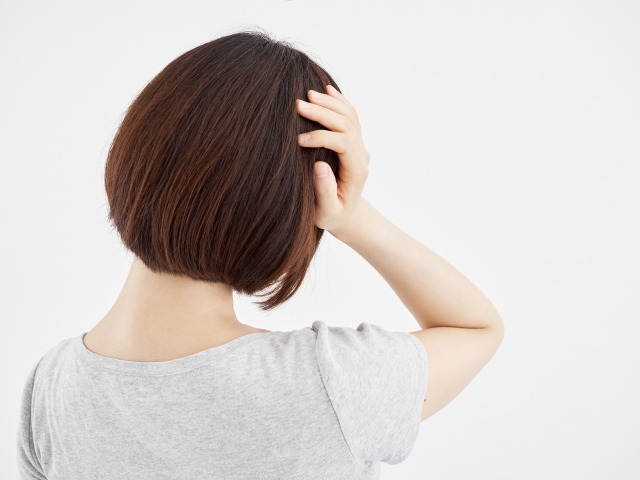 英語の「pain in the neck」の意味って？