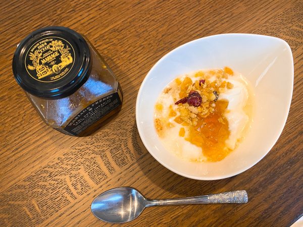坂本千晴さん朝食ヨーグルト