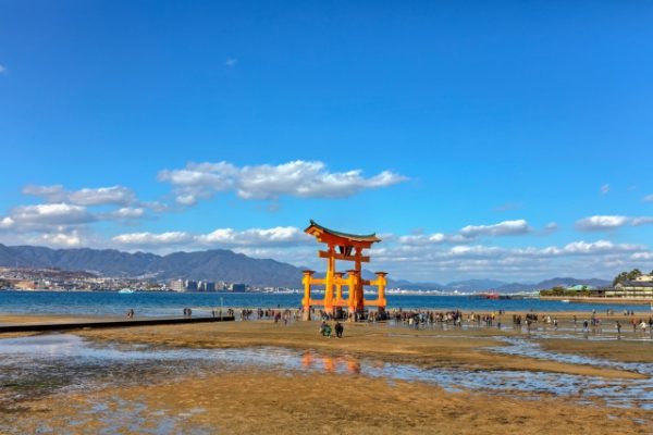 干潮時の厳島神社