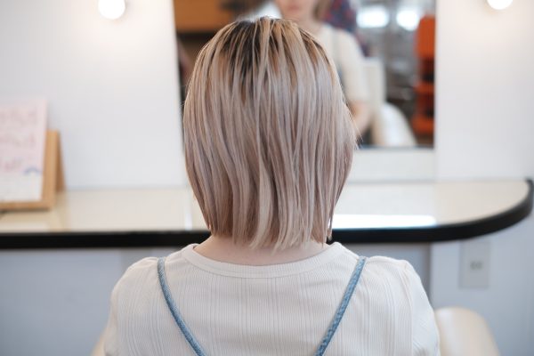 ゴム2本で完成♪ボブヘアさんの首元すっきり簡単ヘアアレンジ術