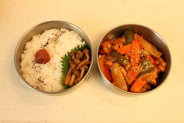 2品弁当の詰め方