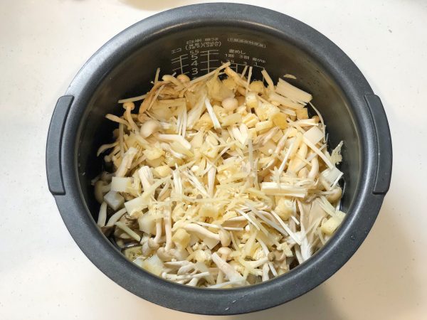 もち米いらずで簡単！「きのこのおこわ」