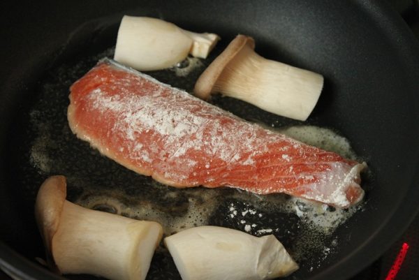 エリンギと鮭