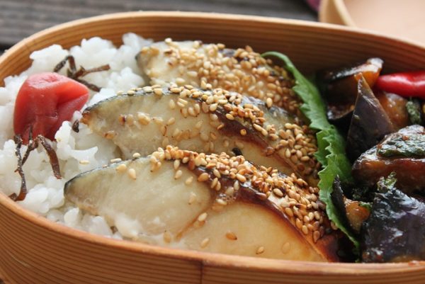 2品弁当の詰め方