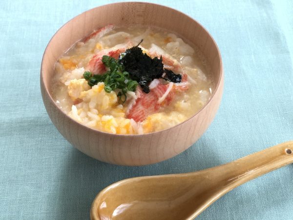 レンチン1回で完成!忙しい朝に簡単「カニカマ卵おじや」