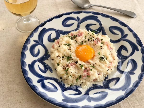 秋のお通じをケア！忙しい朝はレンジで簡単「カルボナーラリゾット」