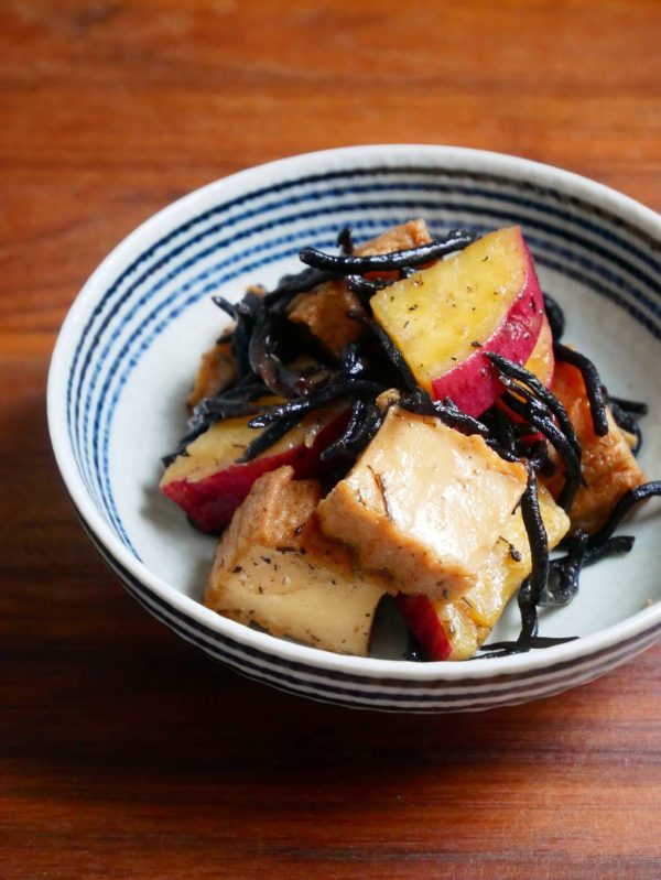 相性バツグンの組み合わせ!簡単「ひじきとさつまいもの甘辛煮」