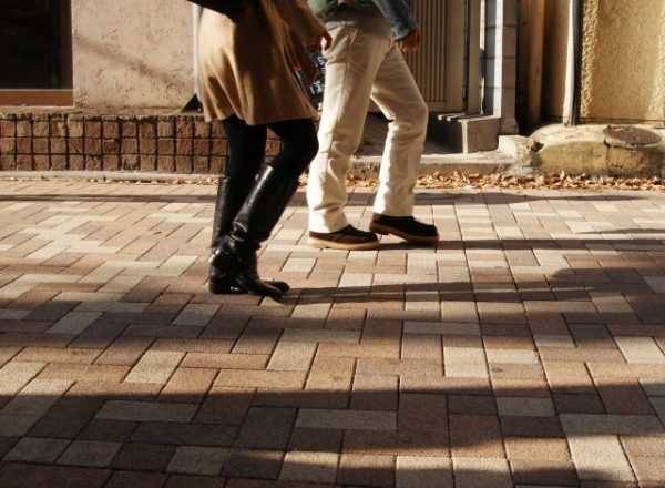 英語の「get around」の意味って？