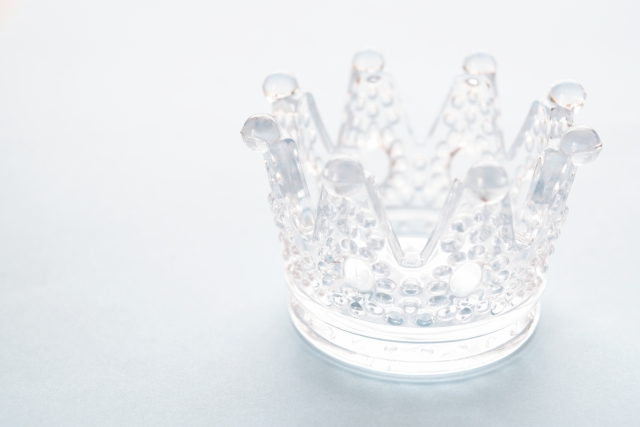 英語の「crown（クラウン）」の意味って？