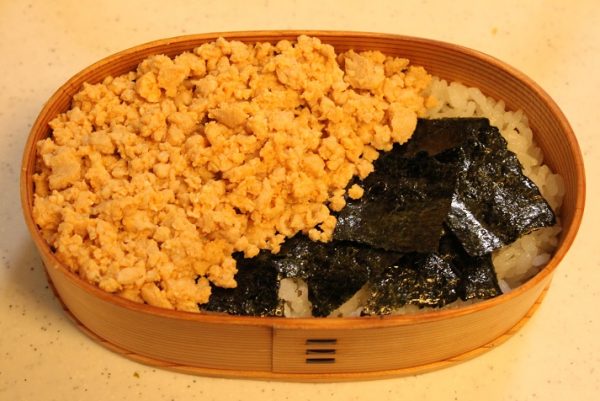 2品弁当の詰め方
