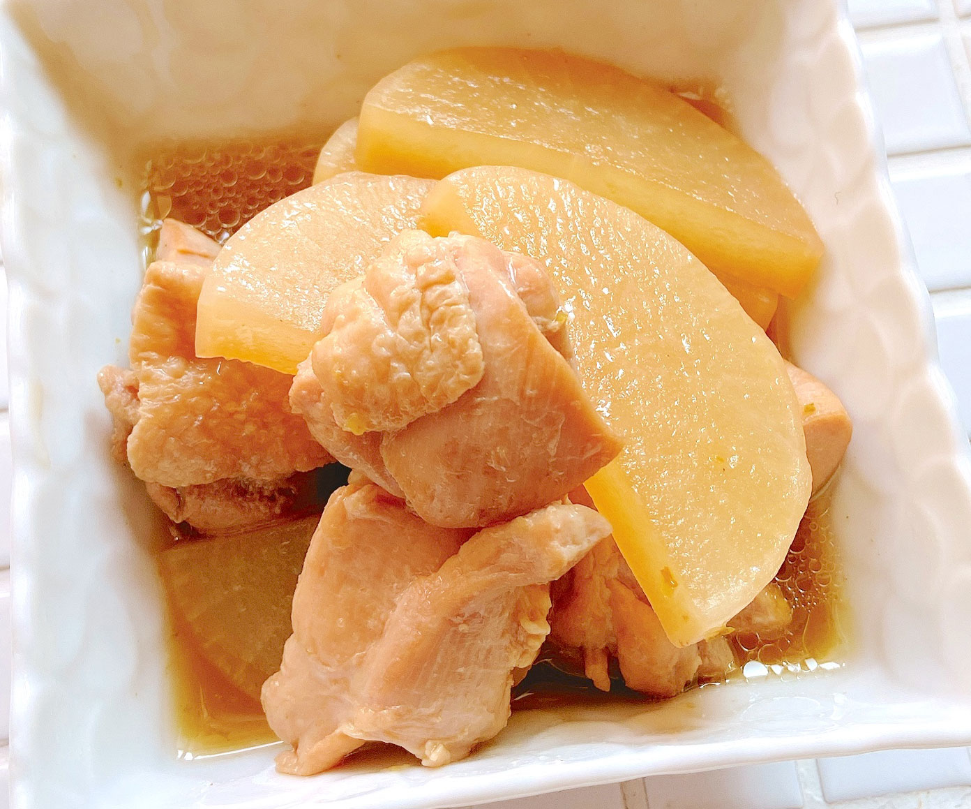 ほかほかご飯に合う！簡単「鶏と大根の柚子こしょう煮」の作り置き