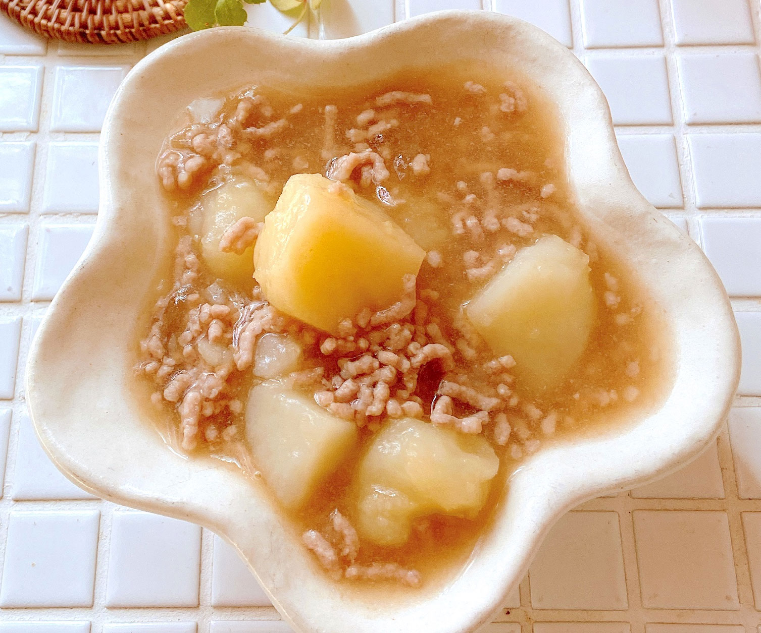とろけてホカホカ♪簡単「じゃがいものそぼろ煮」の作り置き