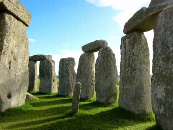 「巨大な」を1単語の英語で言うと？