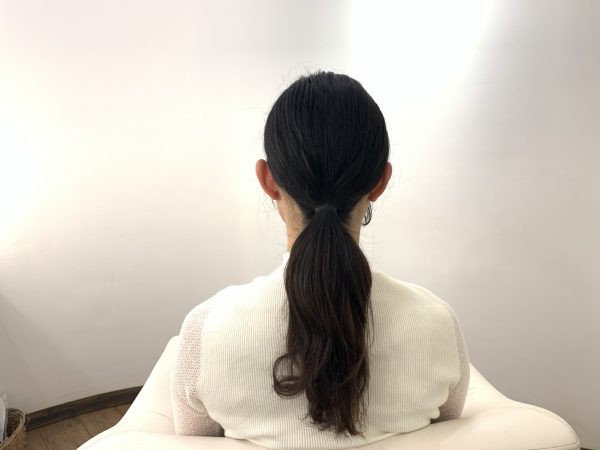 小顔効果バッチリ！首が長くキレイに見えるロングヘアアレンジ