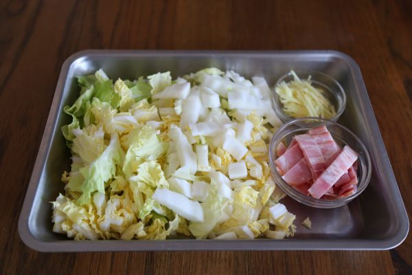 白菜スープの材料