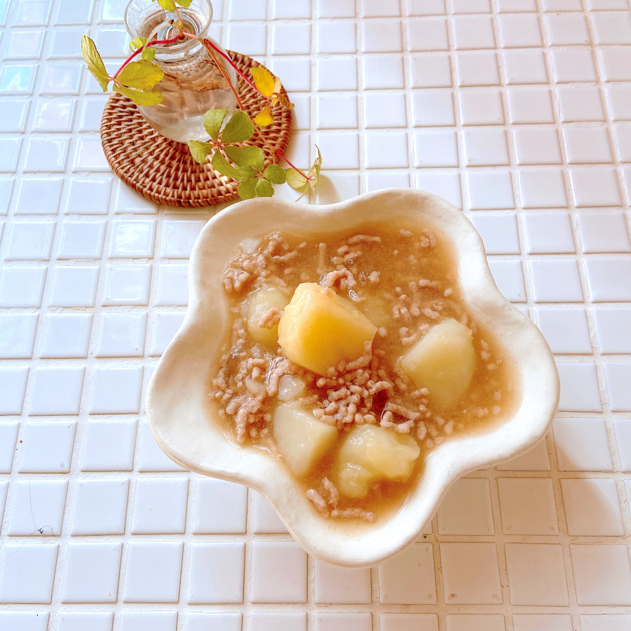 とろけてホカホカ♪簡単「じゃがいものそぼろ煮」の作り置き