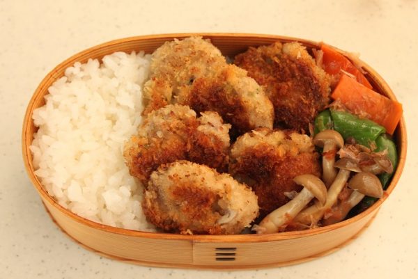 2品弁当の詰め方