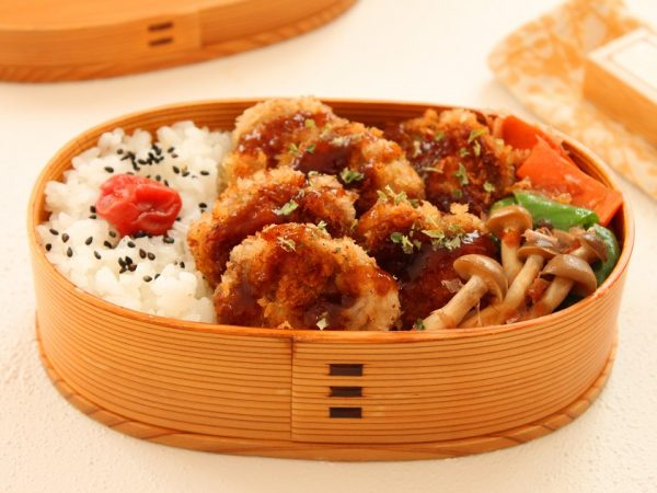 1人分でも簡単!「豚こま磯辺カツ」「野菜のレンジ炒め」2品弁当